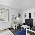 Feriehus 1438-aakirkeby-sortspaettevej-10