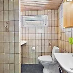 1438-aakirkeby-sortspaettevej-10 Feriehus *
