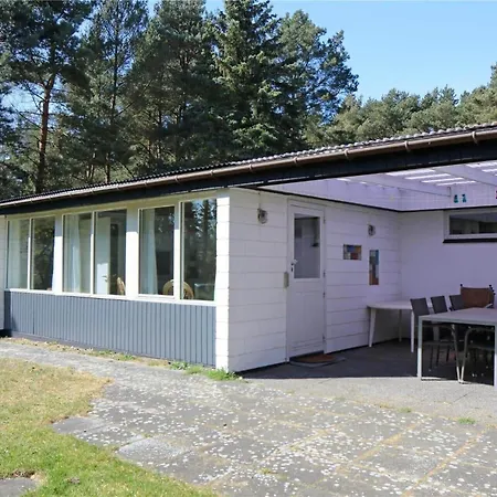 1438-aakirkeby-sortspaettevej-10 *